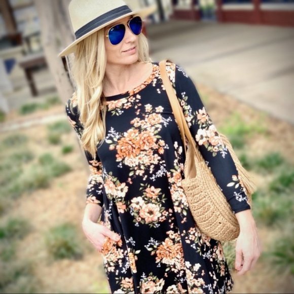 FEELING SO RIGHT SHORT FLORAL SWING DRESS-BLACK - Picture 2 of 2